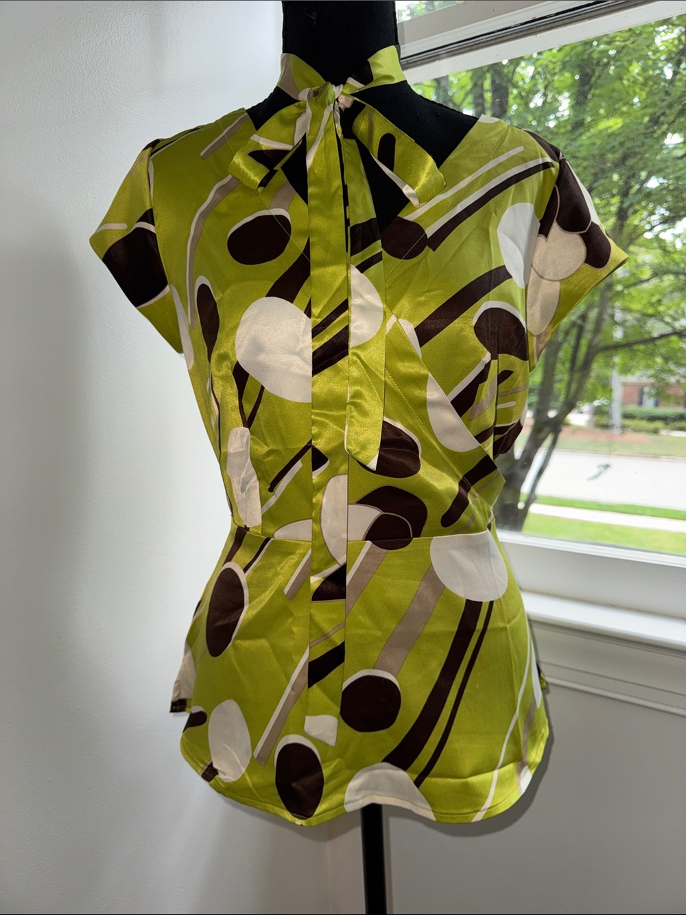 Source Unknown Olive Green Geometric Tie-Neck Blouse
